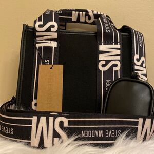 NWT Steve Madden Crossbody/Canavs/Tote w/AirPod Case-Black